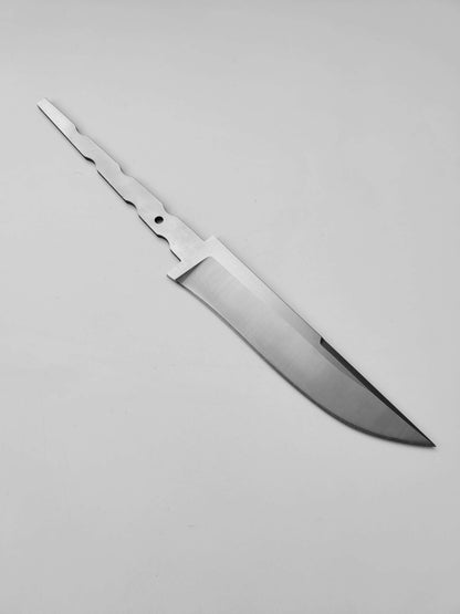 Jakte 135 - Large Bowie-like Survival Blade